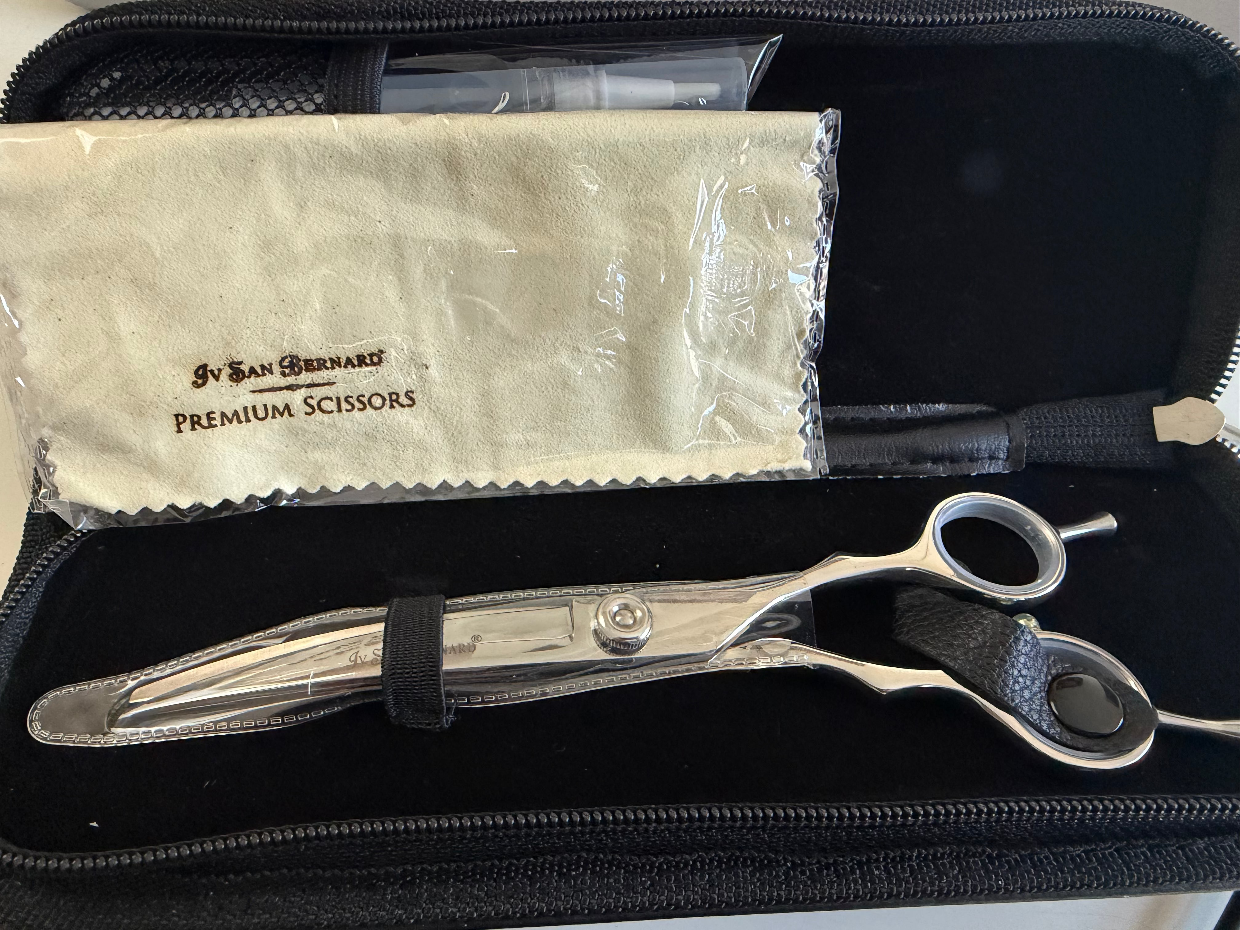 M4 Hakira CURVED SCISSOR 7" - 18 CM Right Hand